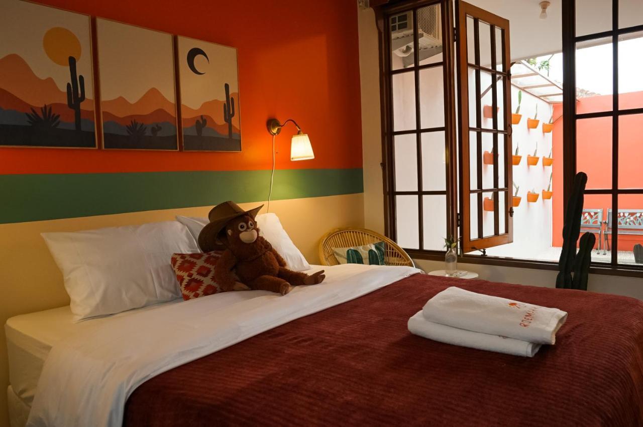 Roemah Renjana Bandung Bed and Breakfast Buitenkant foto