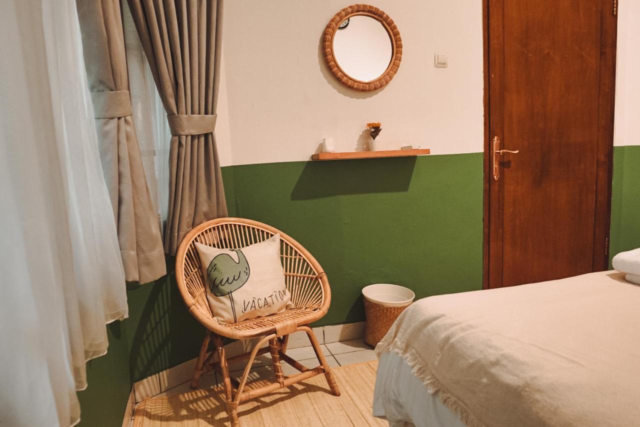 Roemah Renjana Bandung Bed and Breakfast Buitenkant foto