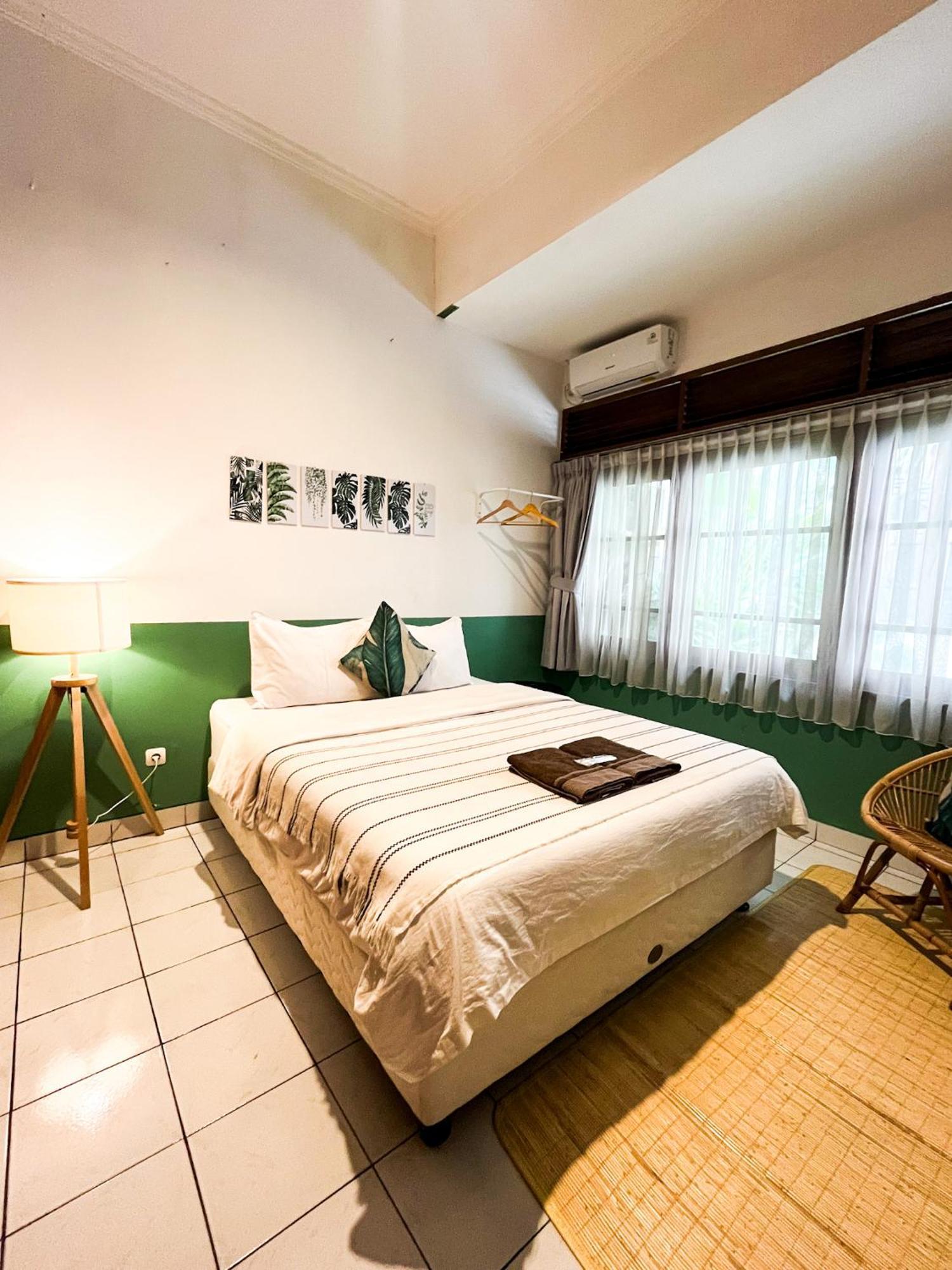 Roemah Renjana Bandung Bed and Breakfast Buitenkant foto