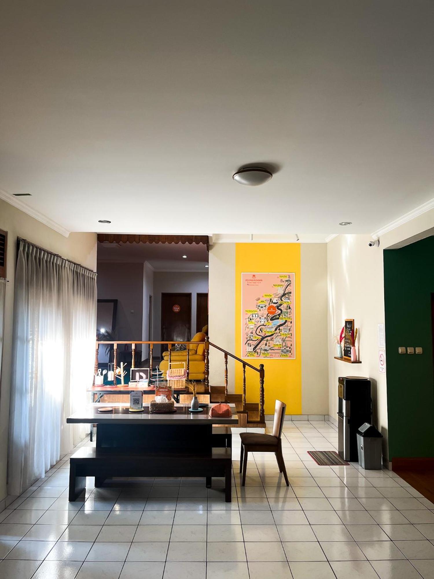 Roemah Renjana Bandung Bed and Breakfast Buitenkant foto